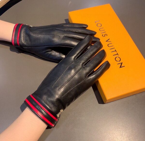 Louis Vuitton Gloves In Black