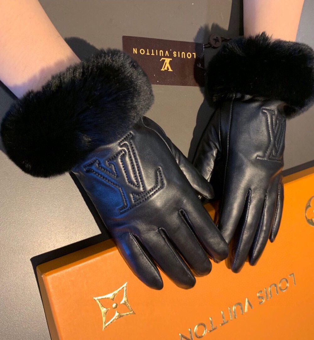 Louis Vuitton Gloves In Black