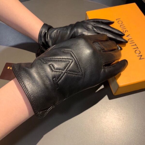 Louis Vuitton Gloves In Black