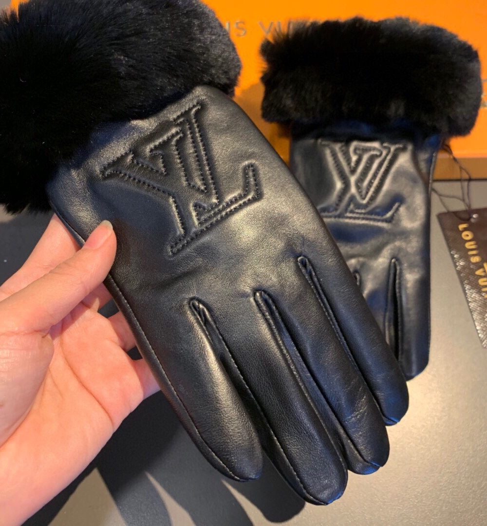 Louis Vuitton Gloves In Black