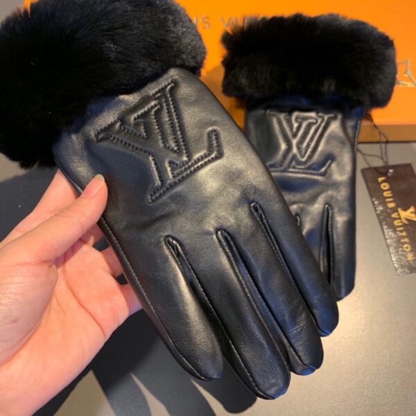 Louis Vuitton Gloves In Black