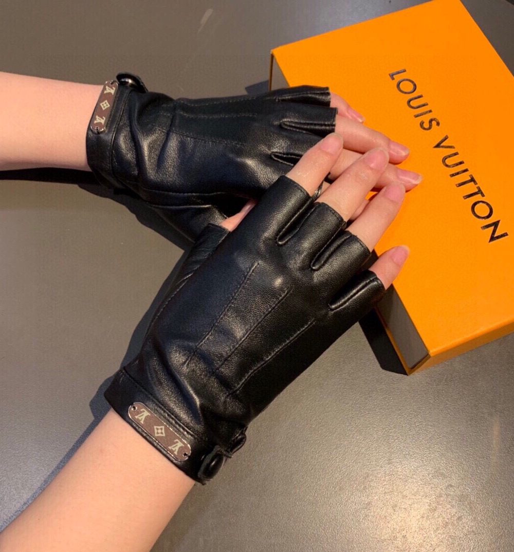 Louis Vuitton Gloves In Black