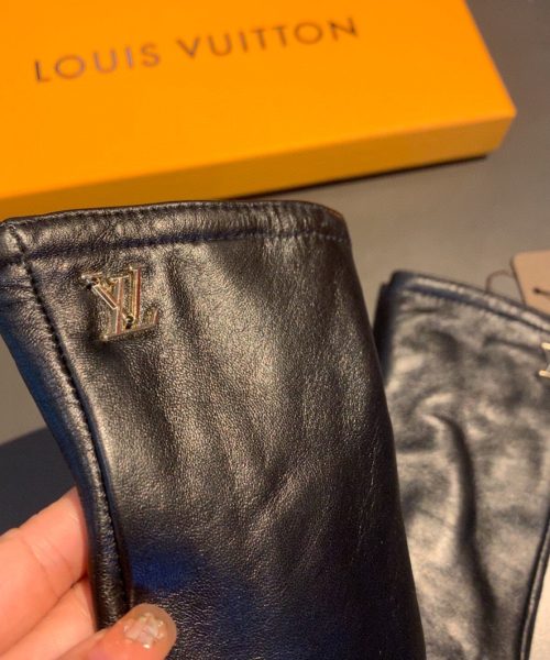 Louis Vuitton Gloves In Black