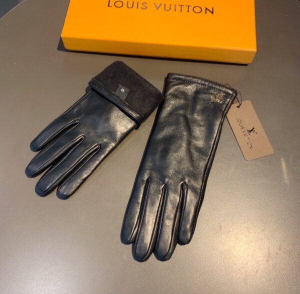 Louis Vuitton Gloves In Black
