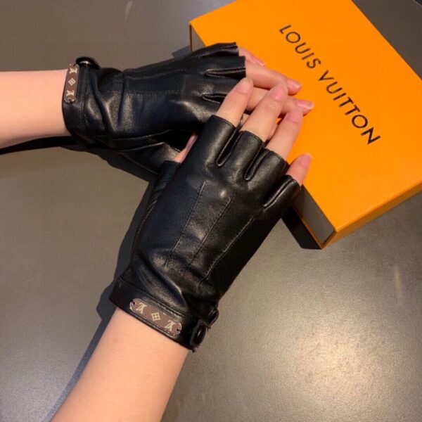 Louis Vuitton Gloves In Black