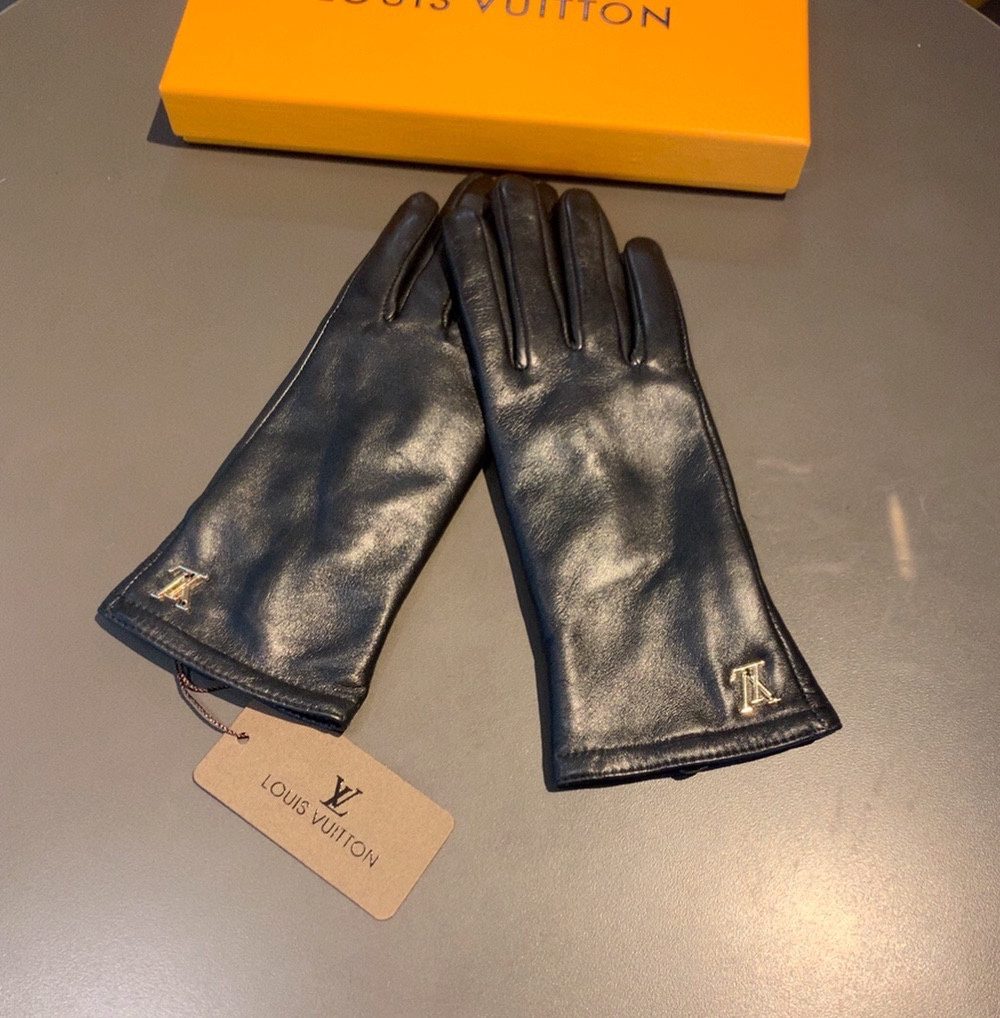 Louis Vuitton Gloves In Black