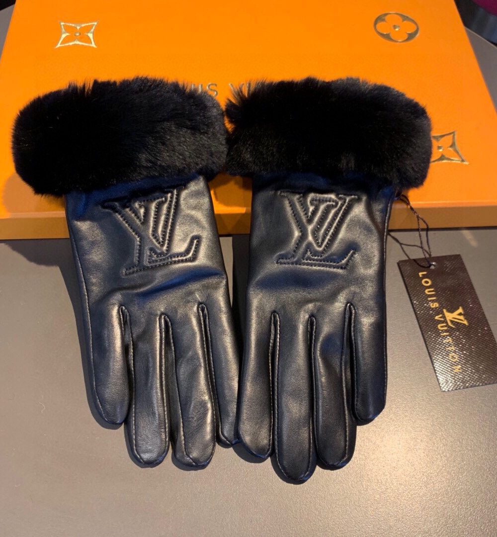 Louis Vuitton Gloves In Black