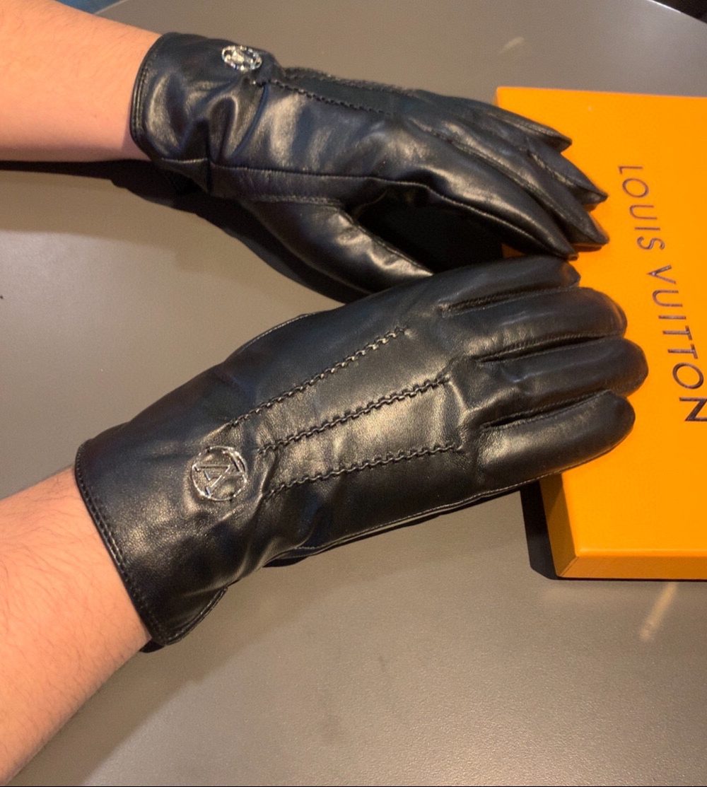 Louis Vuitton Gloves In Black