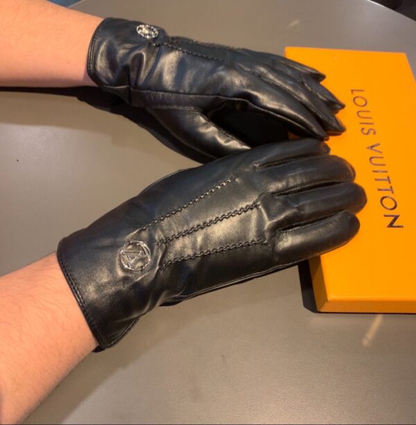 Louis Vuitton Gloves In Black