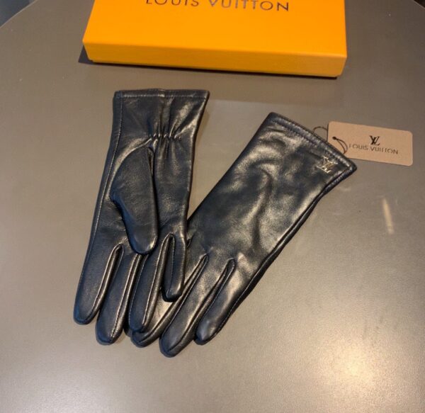 Louis Vuitton Gloves In Black