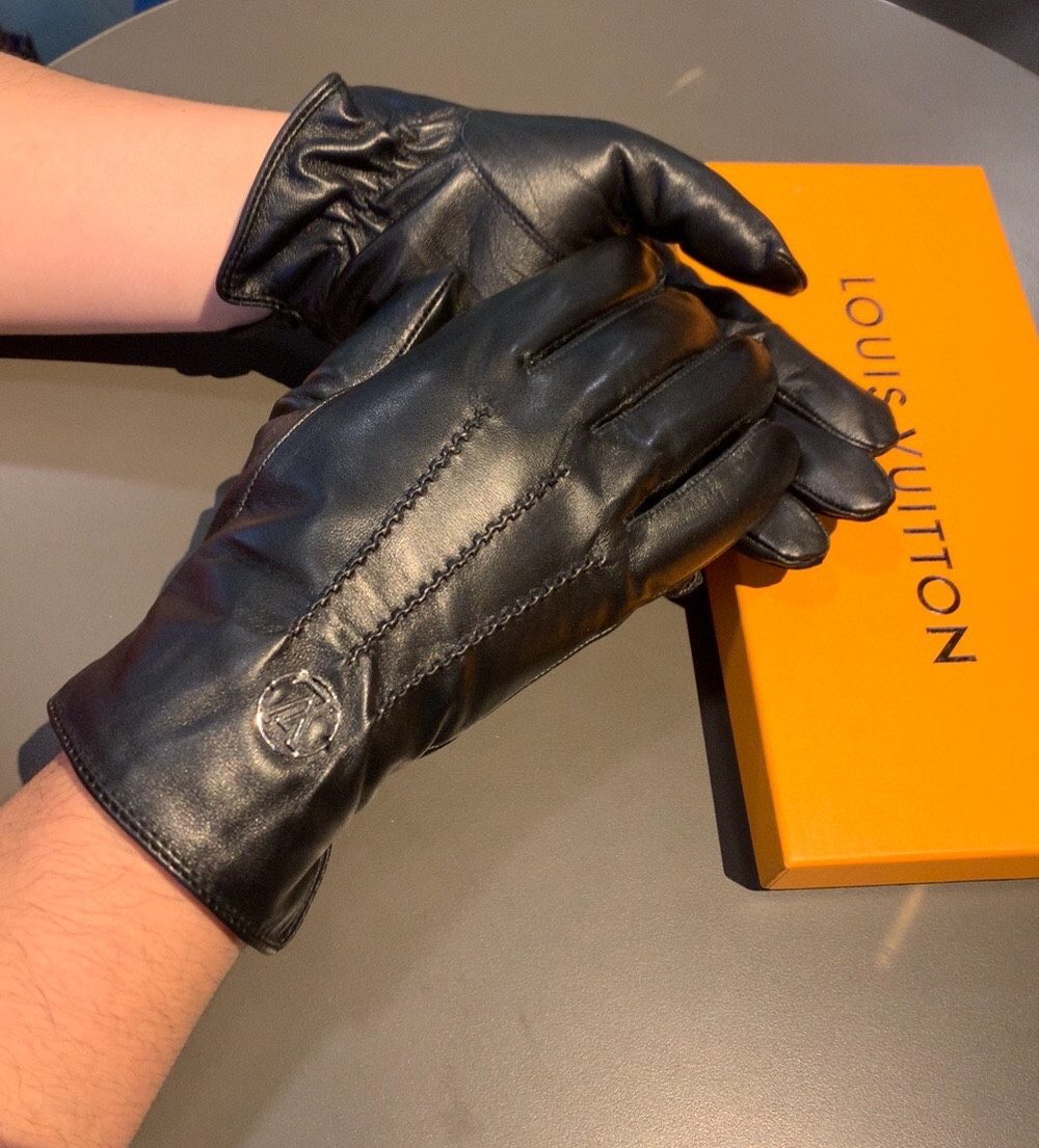 Louis Vuitton Gloves In Black