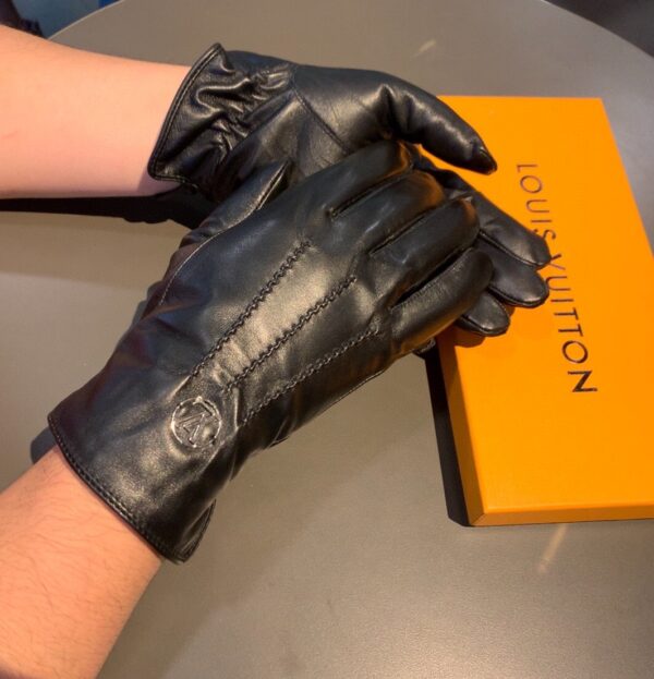 Louis Vuitton Gloves In Black