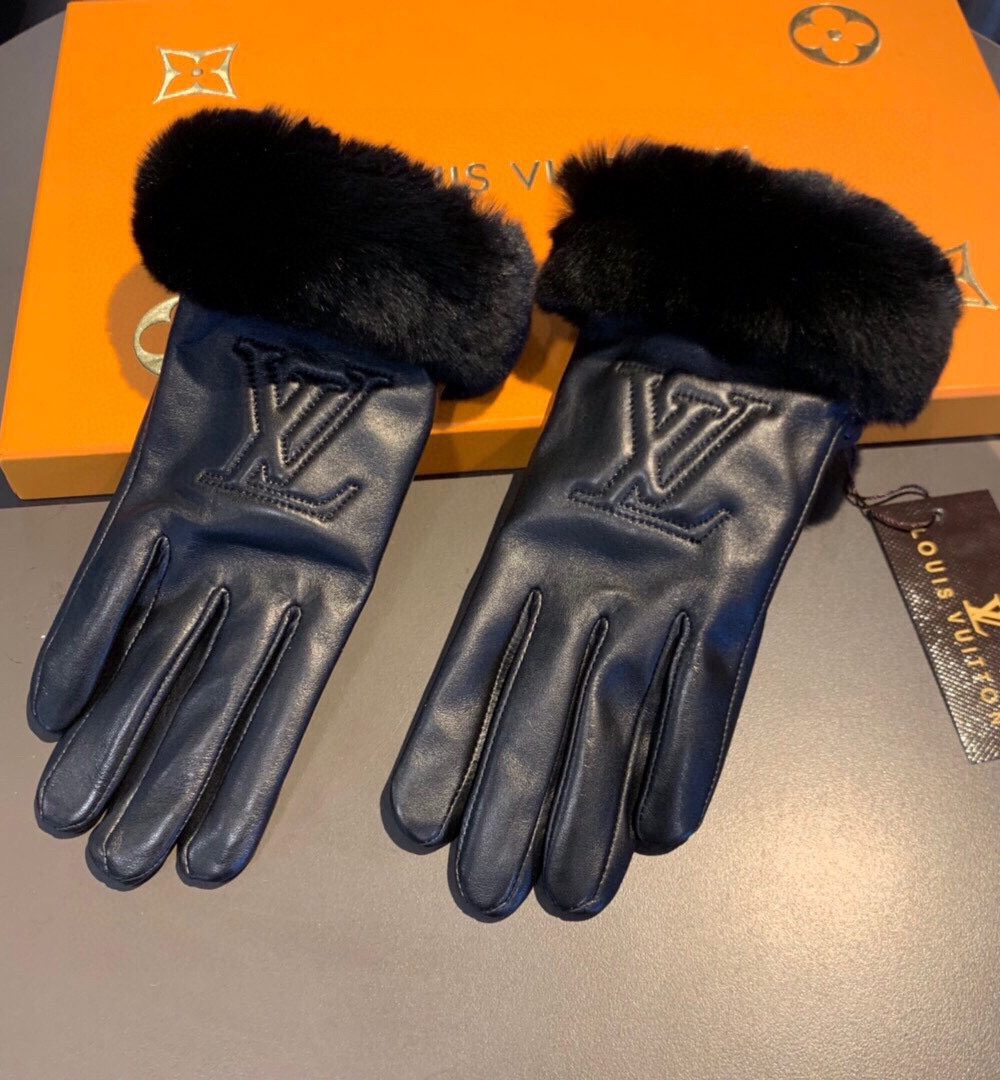 Louis Vuitton Gloves In Black