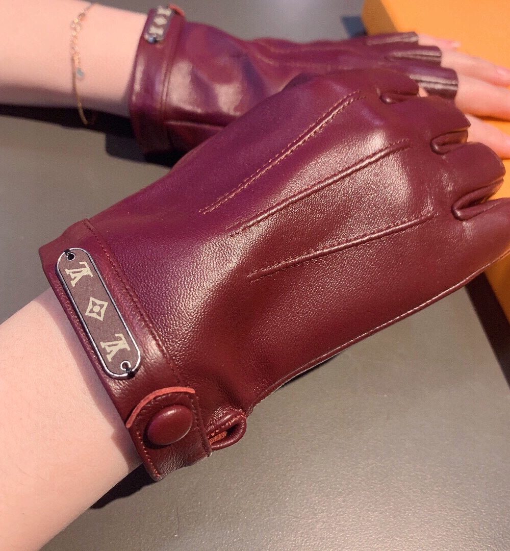Louis Vuitton Gloves In Burgundy