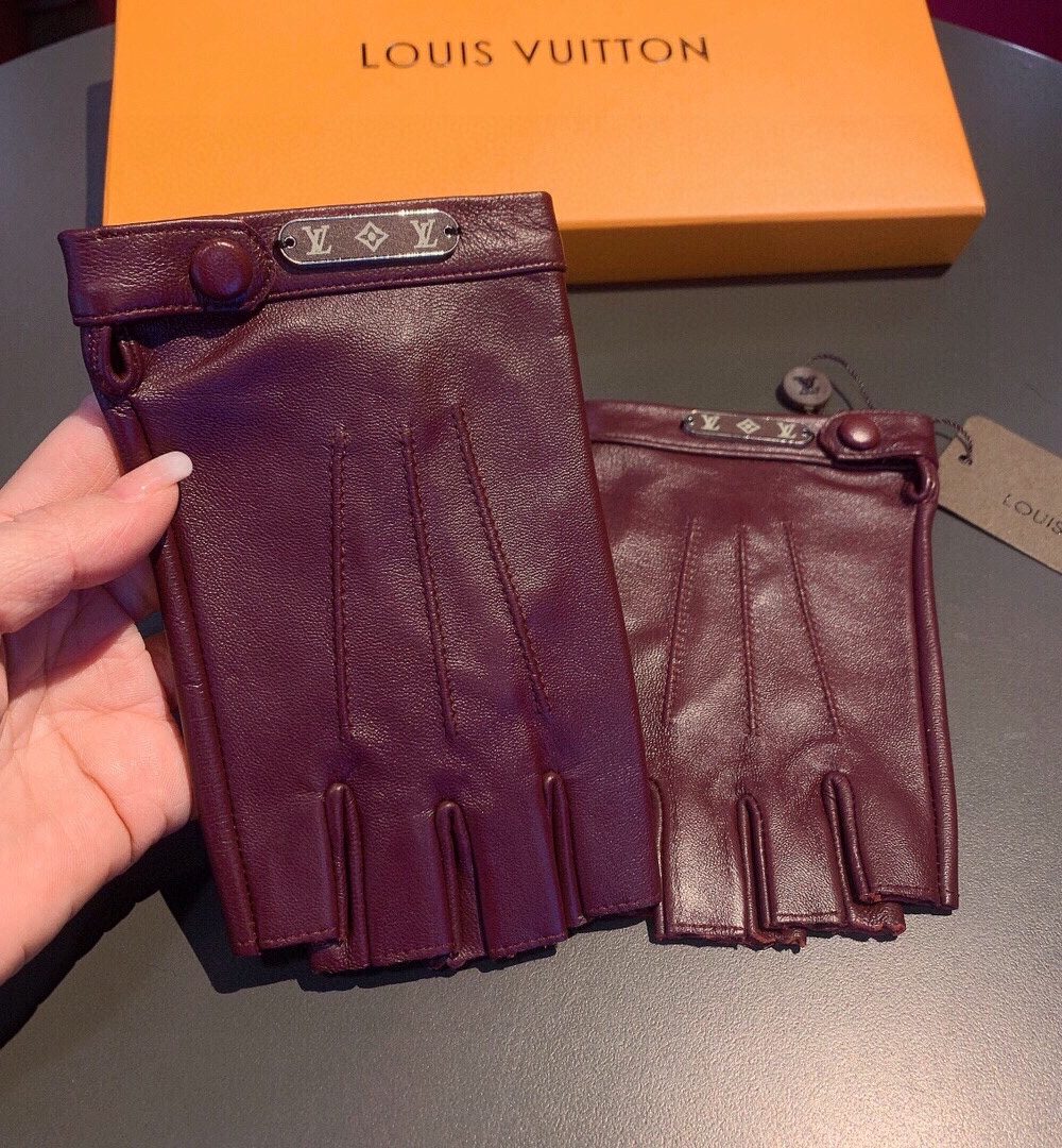 Louis Vuitton Gloves In Burgundy