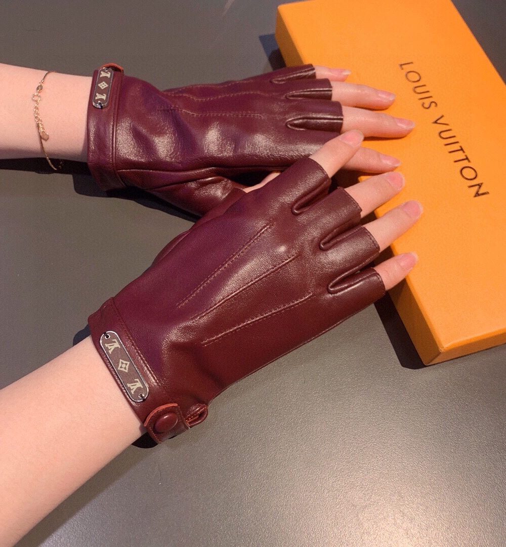 Louis Vuitton Gloves In Burgundy
