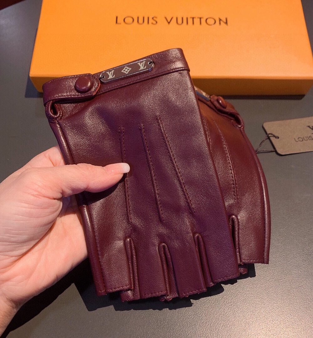 Louis Vuitton Gloves In Burgundy