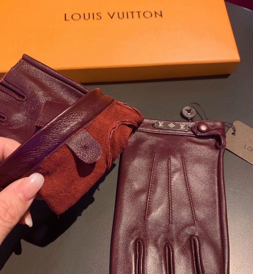Louis Vuitton Gloves In Burgundy