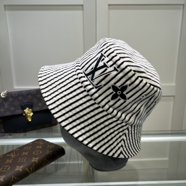 Louis Vuitton Graphical Bucket Hat White LV Cap