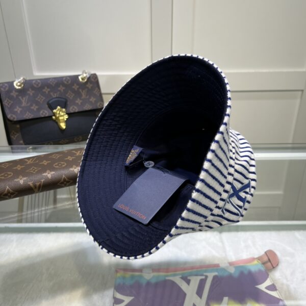 Louis Vuitton Graphical Bucket Hat White LV Cap M77622