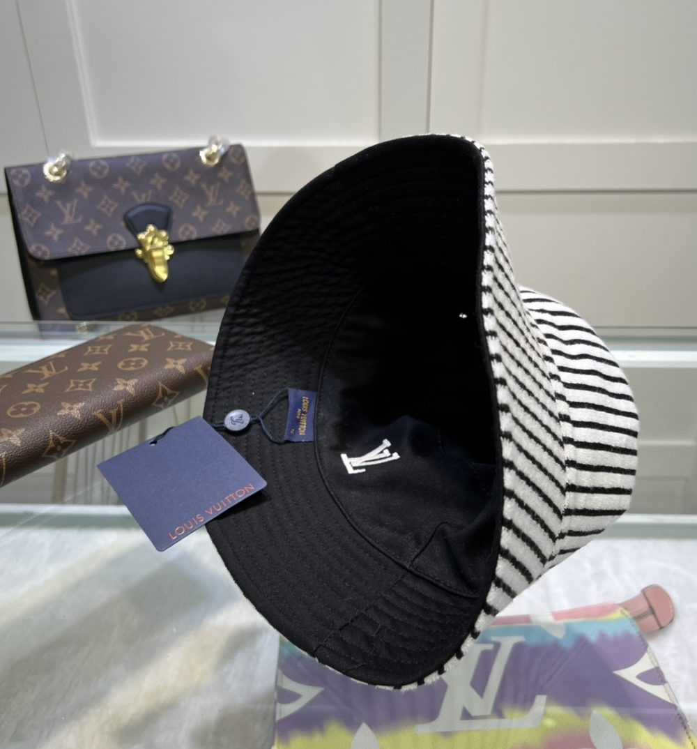 Louis Vuitton Graphical Bucket Hat White LV Cap