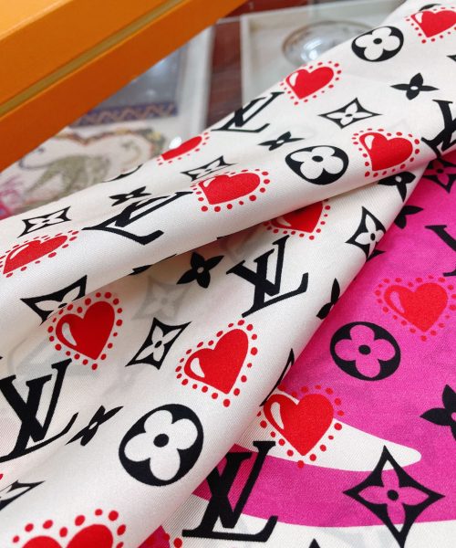 Louis Vuitton I LV U Pink Square Scarf 90cm/35in M77354 