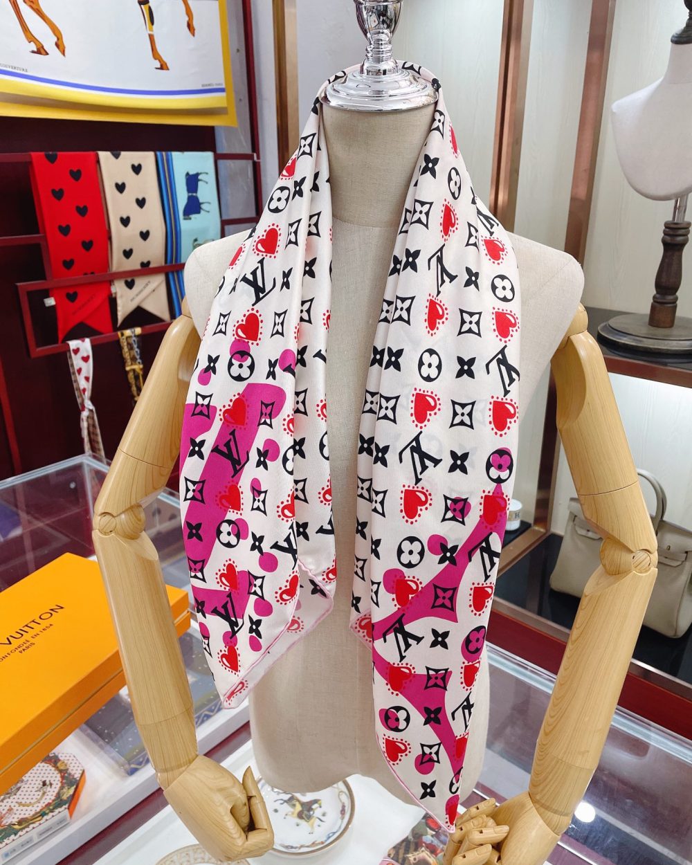 Louis Vuitton I LV U Pink Square Scarf 90cm/35in M77354