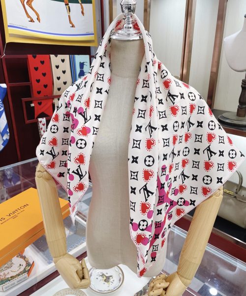 Louis Vuitton I LV U Pink Square Scarf 90cm/35in M77354 