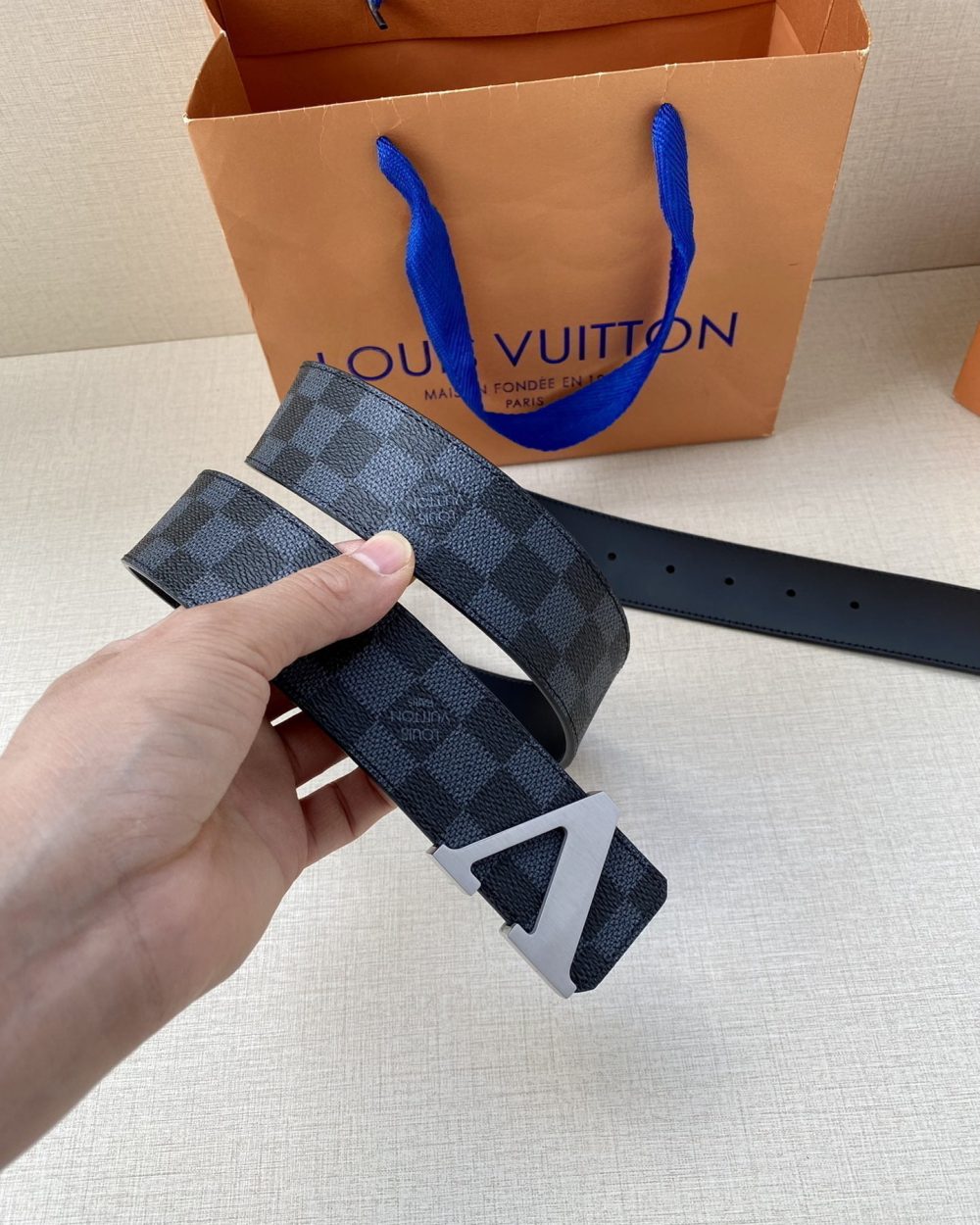 1:1 Replica Louis Vuitton Iconic Reversible LV Belt Black LV Women Belt
