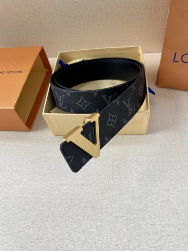 1:1 Replica Louis Vuitton Iconic Reversible LV Belt Black LV Women Belt