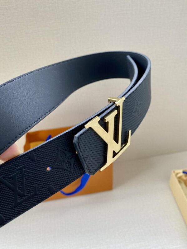 1:1 Replica Louis Vuitton Iconic Reversible LV Belt Black LV Women Belt