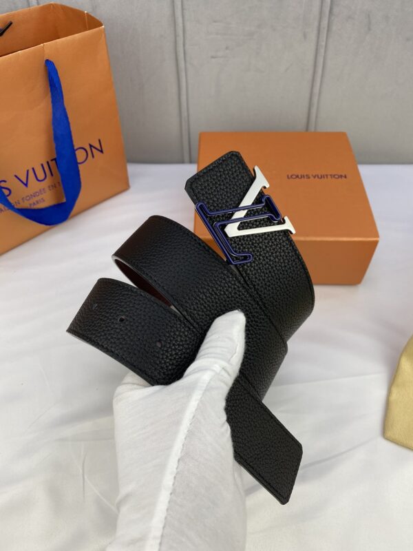1:1 Replica Louis Vuitton Iconic Reversible LV Belt Black LV Women Belt