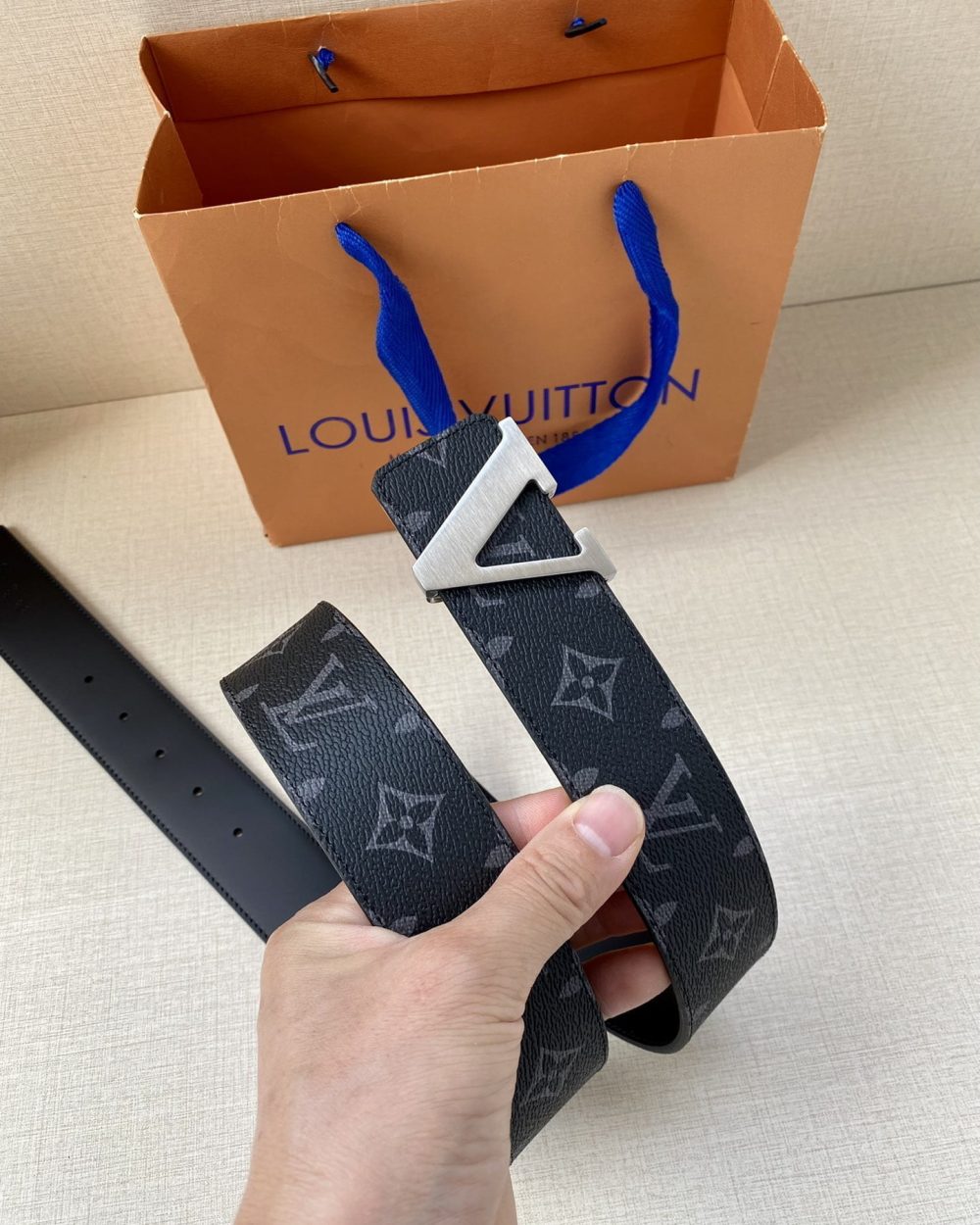 1:1 Replica Louis Vuitton Iconic Reversible LV Belt Black LV Women Belt