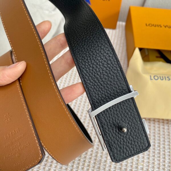 1:1 Replica Louis Vuitton Iconic Reversible LV Belt Black LV Women Belt