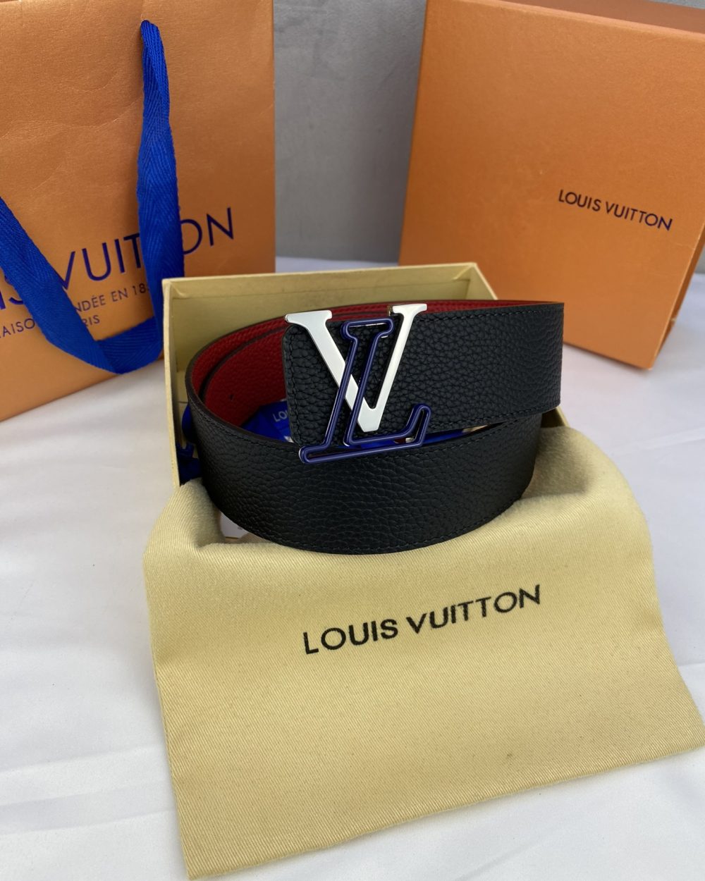 1:1 Replica Louis Vuitton Iconic Reversible LV Belt Black LV Women Belt