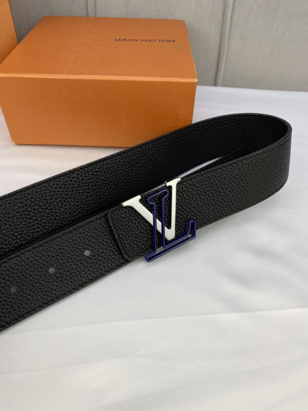 1:1 Replica Louis Vuitton Iconic Reversible LV Belt Black LV Women Belt
