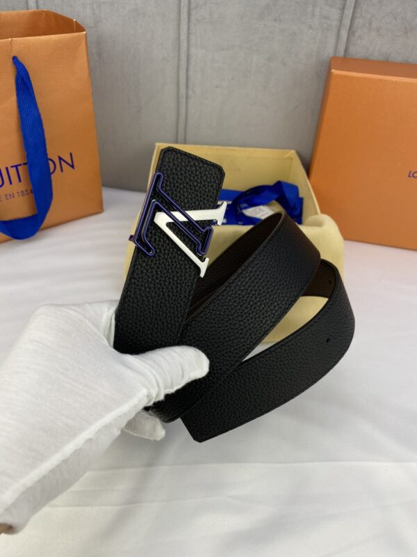 1:1 Replica Louis Vuitton Iconic Reversible LV Belt Black LV Women Belt