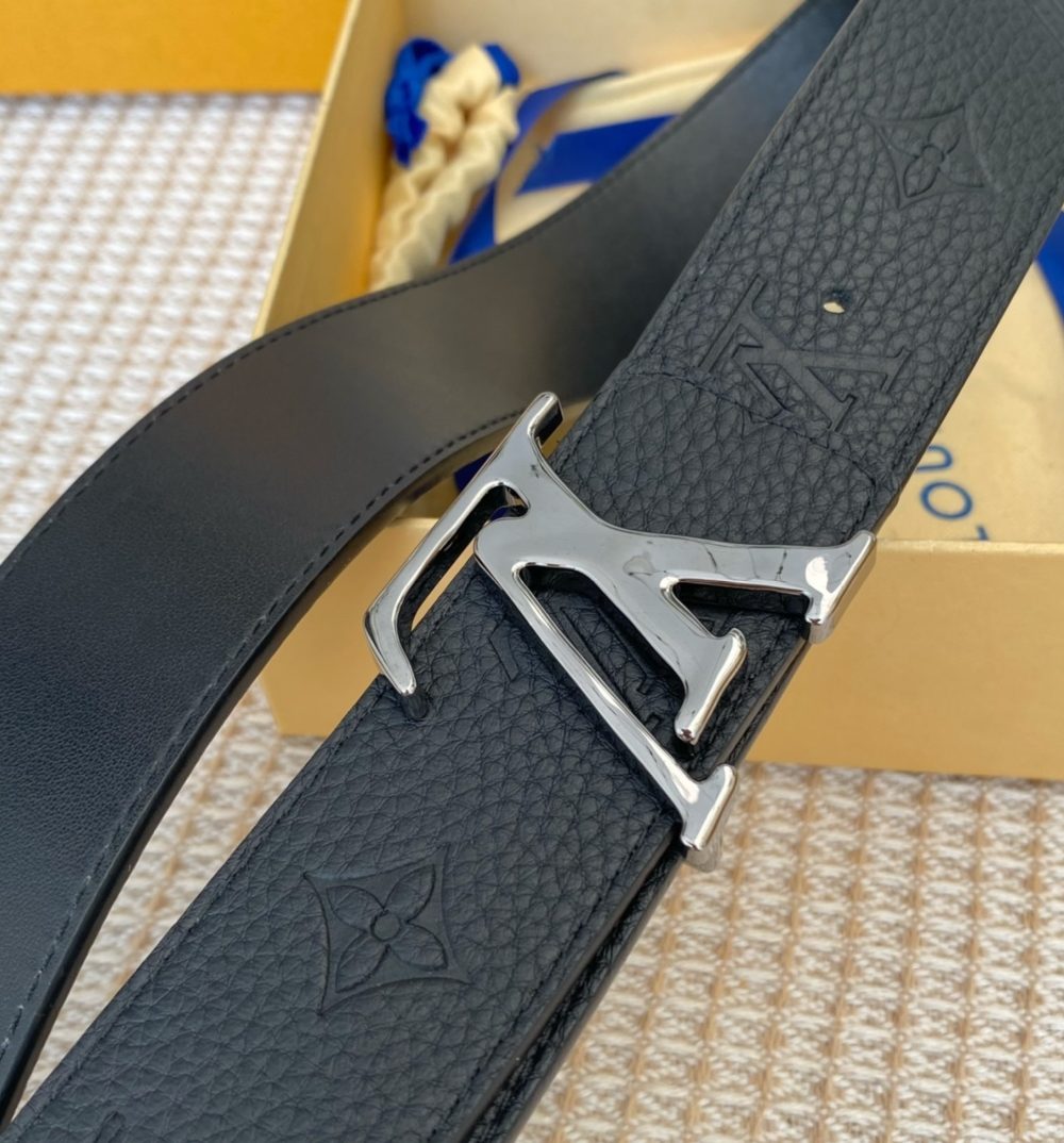 1:1 Replica Louis Vuitton Iconic Reversible LV Belt Black LV Women Belt