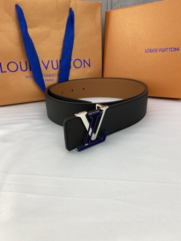 1:1 Replica Louis Vuitton Iconic Reversible LV Belt Black LV Women Belt