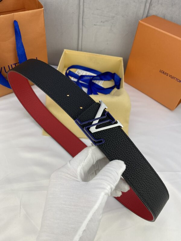 1:1 Replica Louis Vuitton Iconic Reversible LV Belt Black LV Women Belt