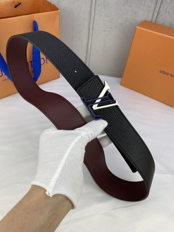 1:1 Replica Louis Vuitton Iconic Reversible LV Belt Black LV Women Belt
