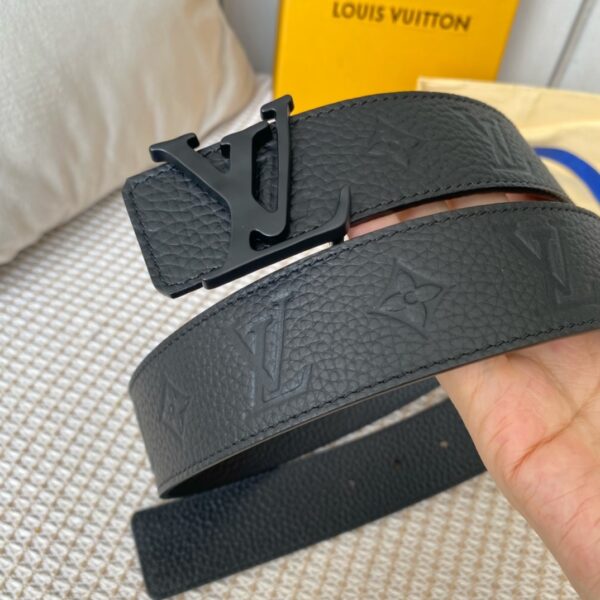 1:1 Replica Louis Vuitton Iconic Reversible LV Belt Black LV Women Belt