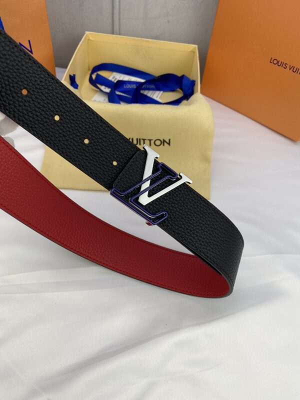 1:1 Replica Louis Vuitton Iconic Reversible LV Belt Black LV Women Belt