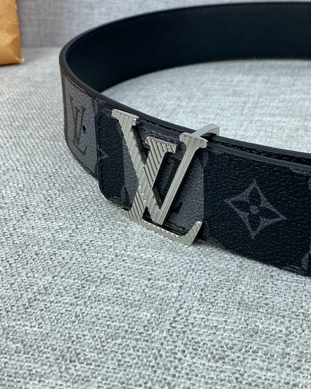 1:1 Replica Louis Vuitton Iconic Reversible LV Belt Black LV Women Belt