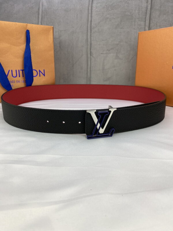 1:1 Replica Louis Vuitton Iconic Reversible LV Belt Black LV Women Belt
