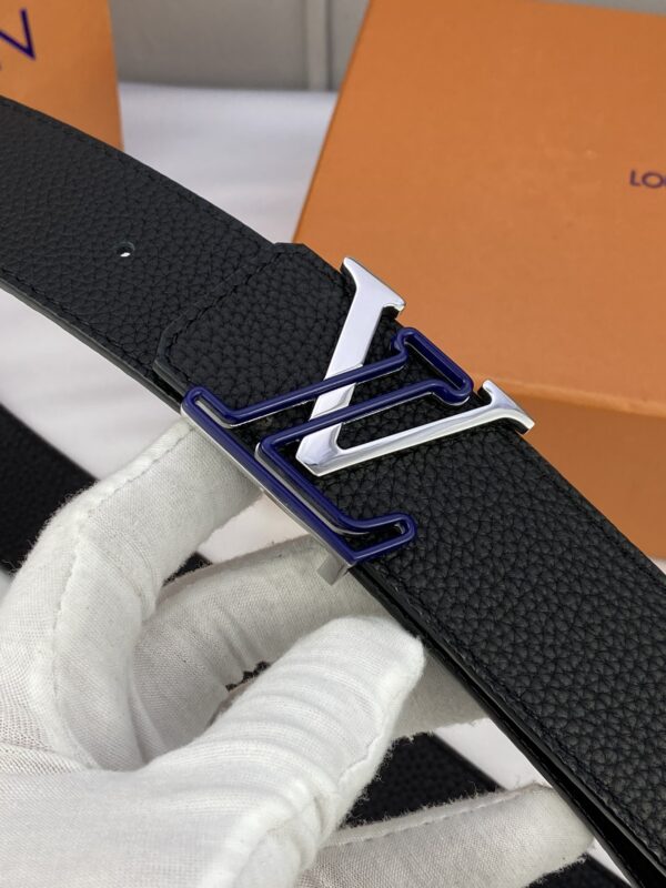 1:1 Replica Louis Vuitton Iconic Reversible LV Belt Black LV Women Belt