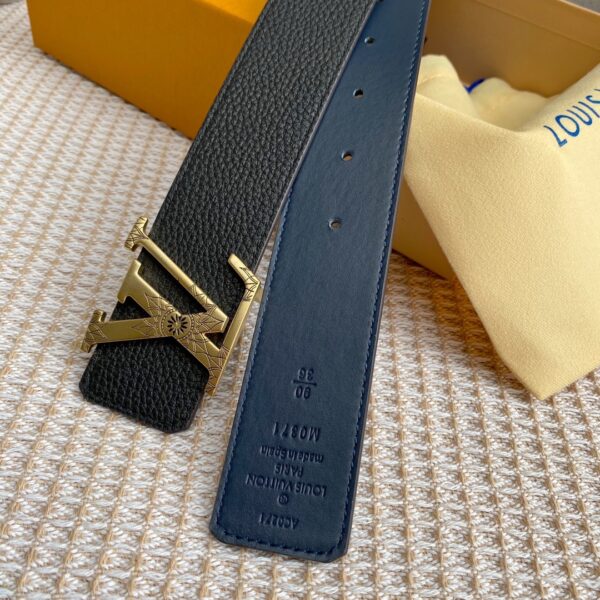 1:1 Replica Louis Vuitton Iconic Reversible LV Belt Black LV Women Belt