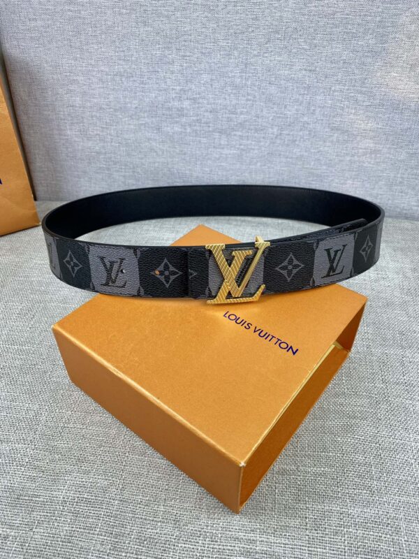 1:1 Replica Louis Vuitton Iconic Reversible LV Belt Black LV Women Belt