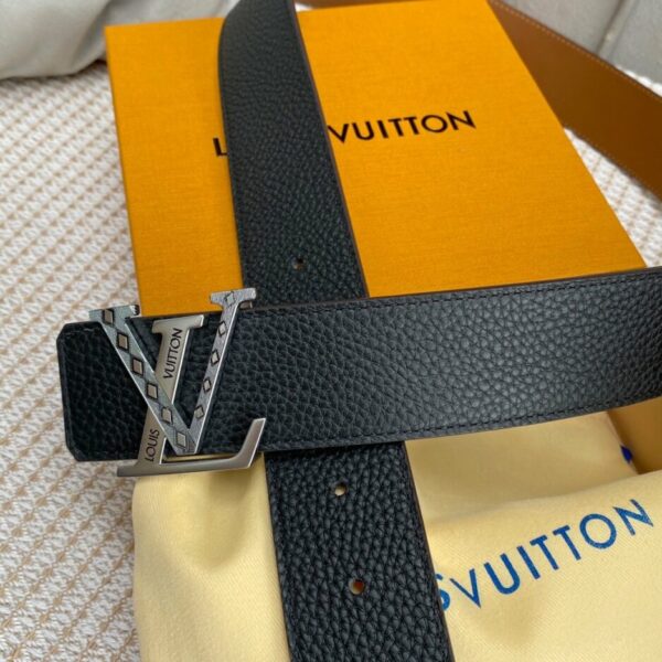 1:1 Replica Louis Vuitton Iconic Reversible LV Belt Black LV Women Belt