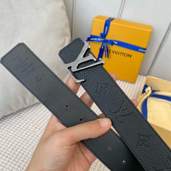 1:1 Replica Louis Vuitton Iconic Reversible LV Belt Black LV Women Belt